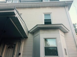 37 Inman St #2A, Cambridge, MA 02139