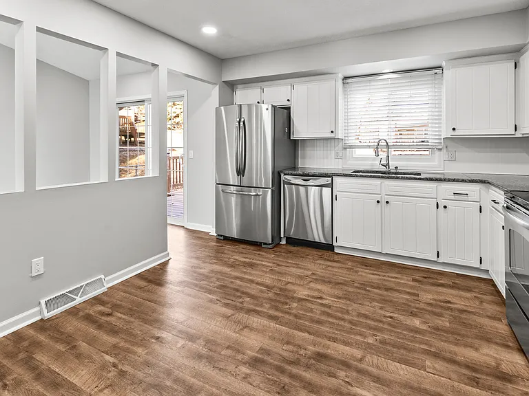15416 Westchester Cir — Photo 12