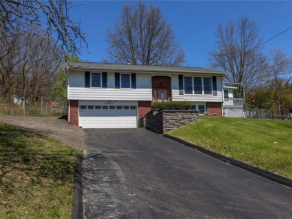 1st image of 125 Bradley Ct