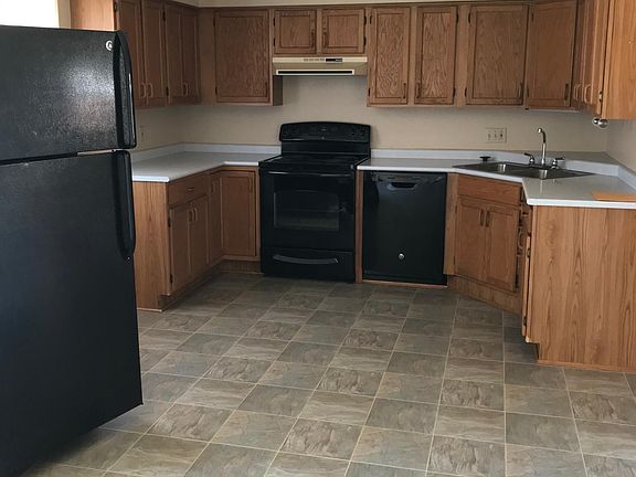 5th image of 7028 Newbridge Dr