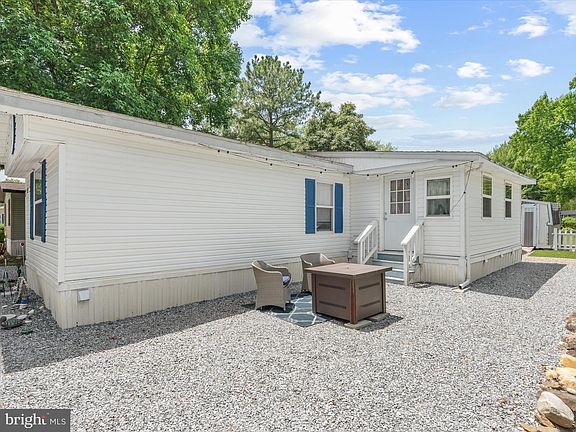 3rd image of 23428 Allspice Ln
