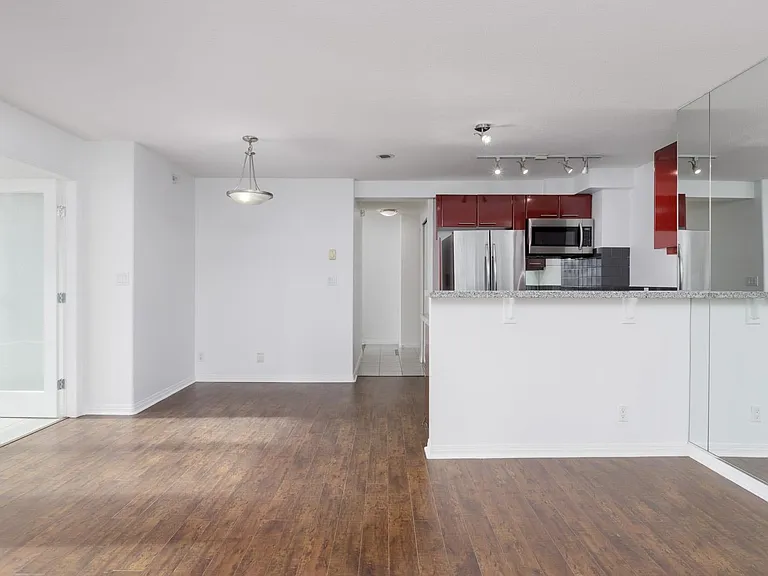 1328 W Pender St #1201 — Photo 2