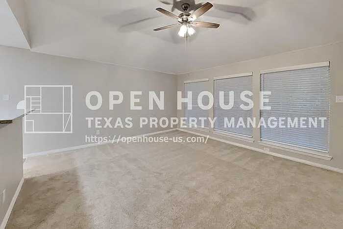 6213 Lennox Ln — Photo 4