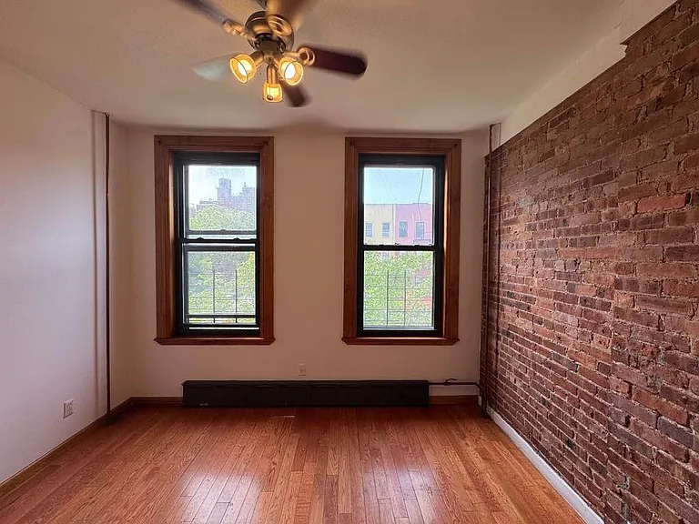 401 E 115th St #2N — Photo 15
