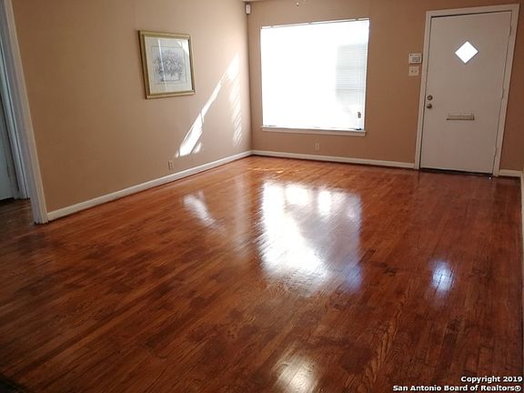 3rd image of 323 Adrian Dr