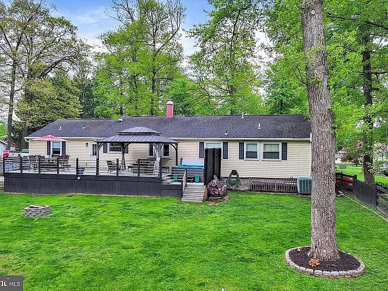4296 Wolf Hill Dr — Photo 15