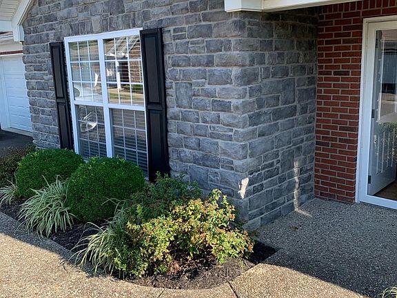 3rd image of 614 Crum Ct