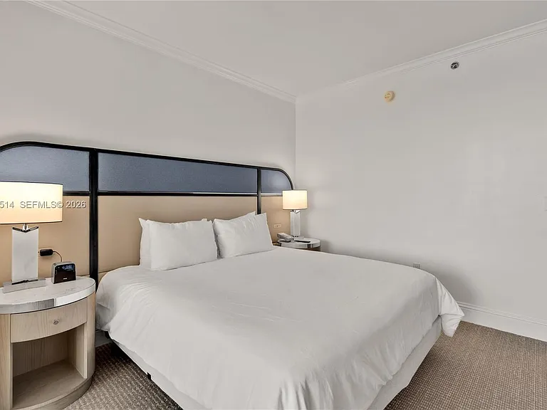 4401 Collins Ave #1508 — Photo 7