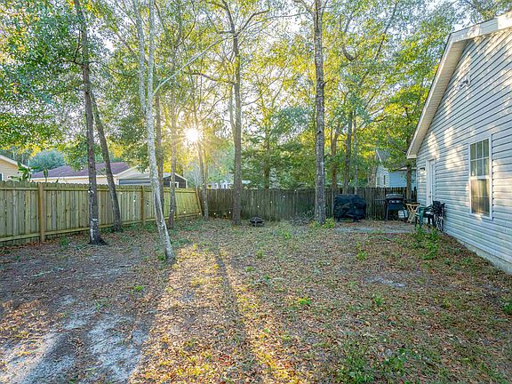 3rd image of 261 Briley Ct
