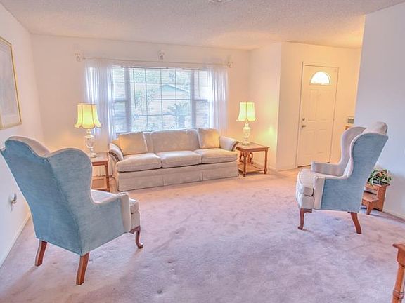 3rd image of 5190 Poinsetta Ave