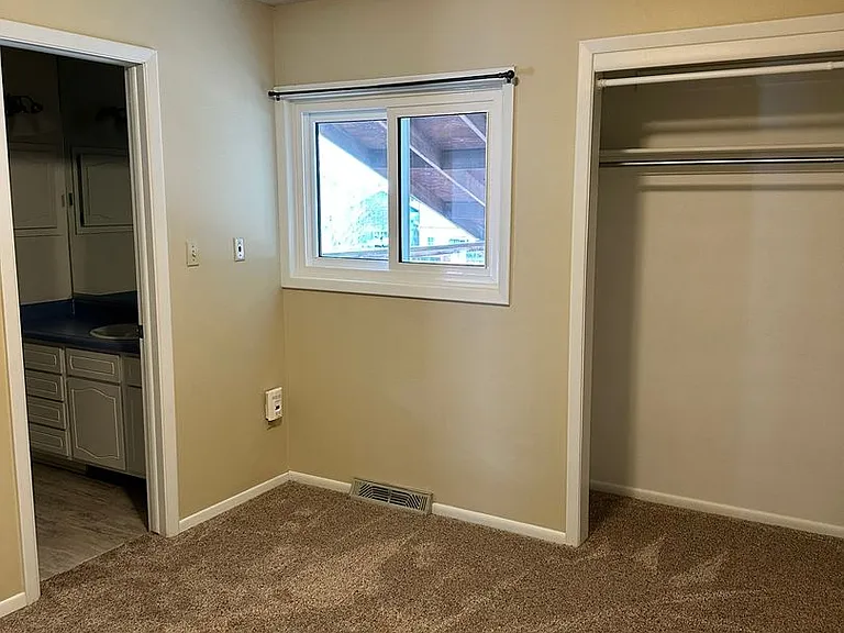 4412 Ontario Ave — Photo 5