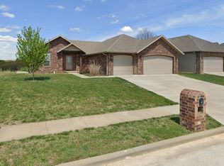 863 S Dry Gulch Rd, Nixa, MO 65714