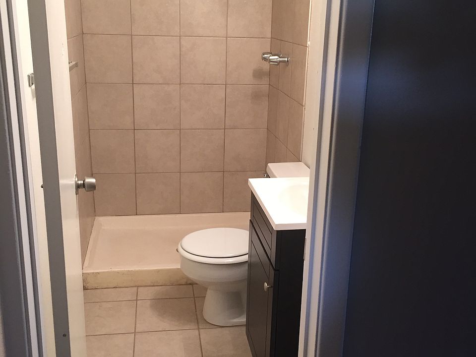 1st image of 2041 W Dahlia Dr