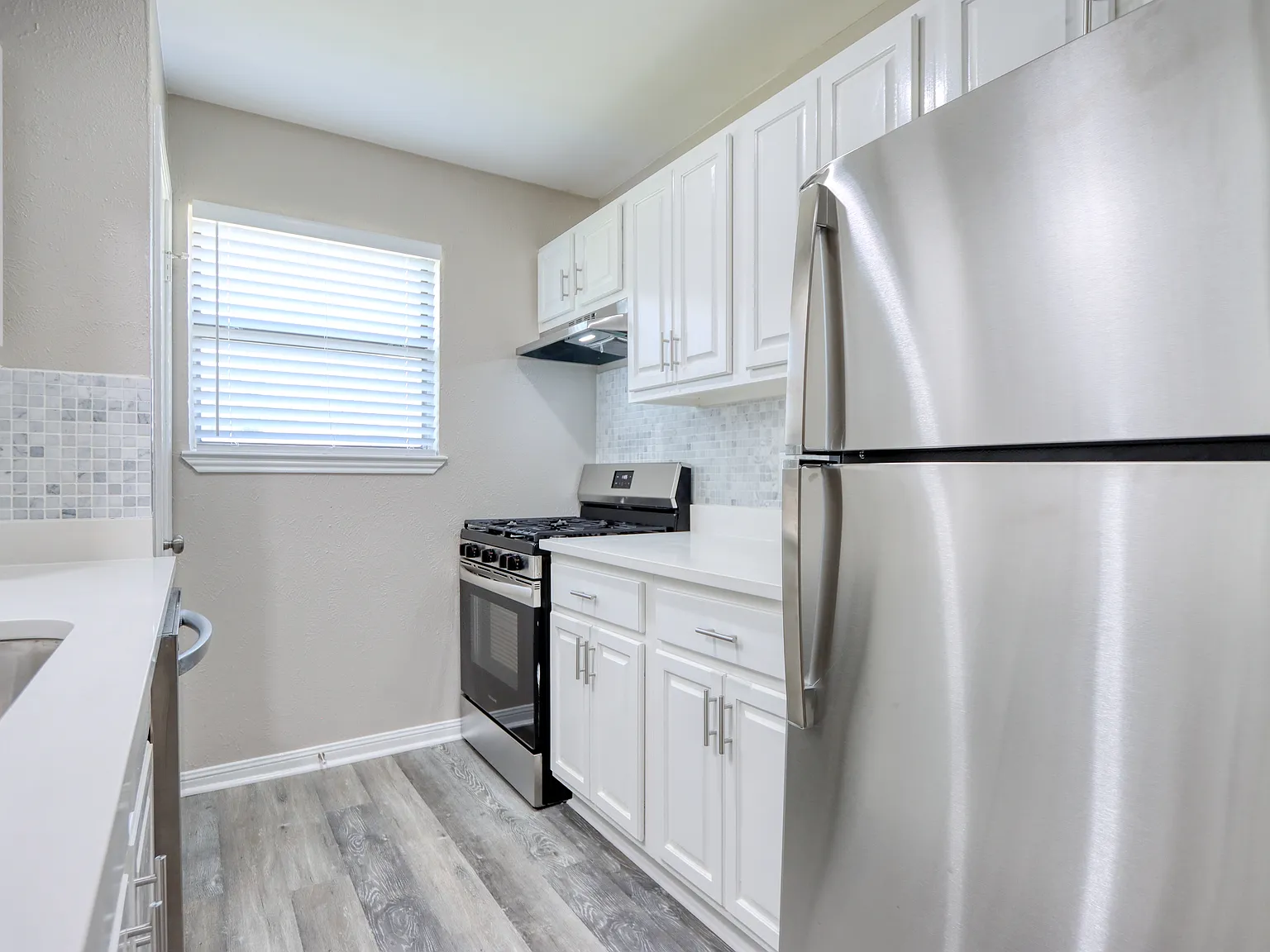2 bed, 731 sqft, $1,299 — Photo 3