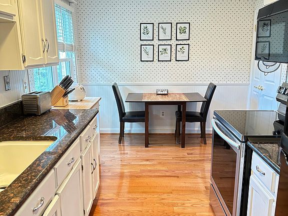 4th image of 5717 Lawsons Hill Ct