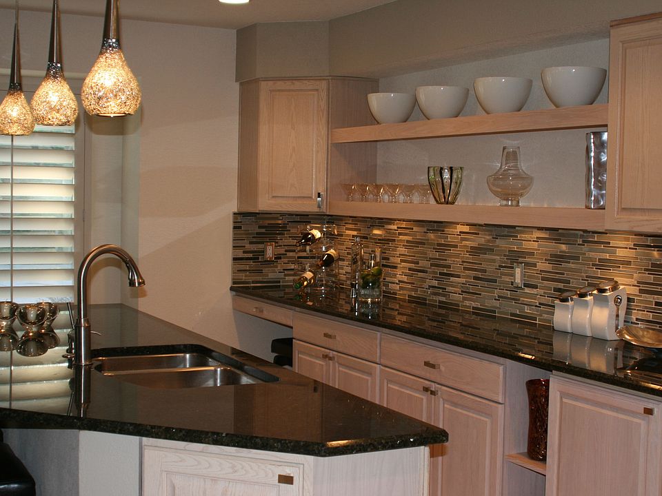 Beautifully updated kitchen!