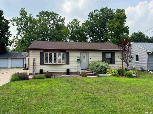 830 Olive St, Galesburg, IL 61401