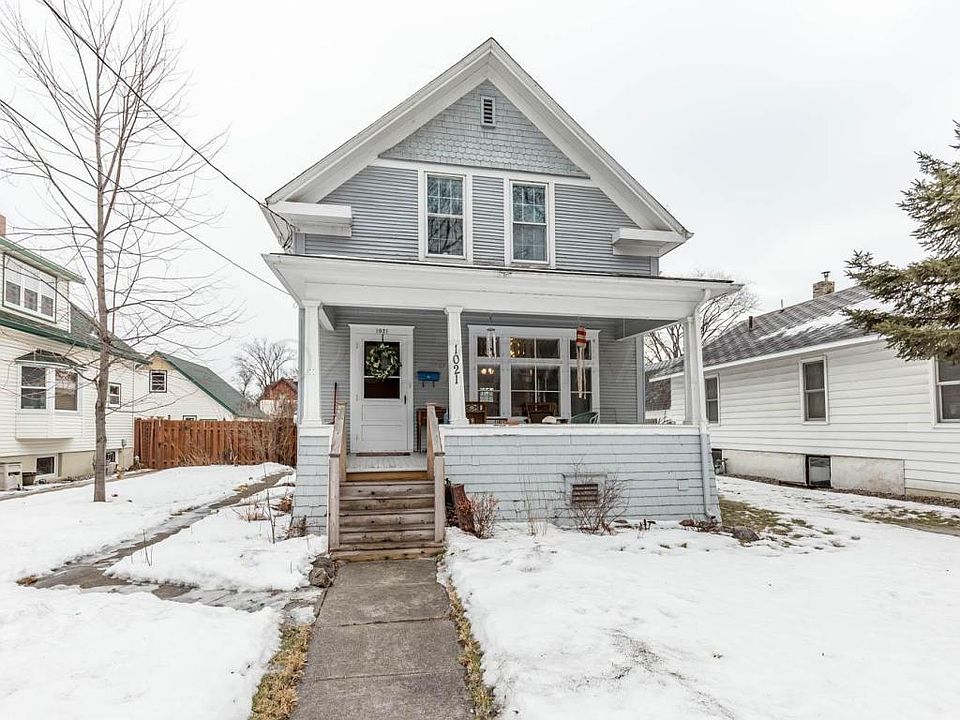 1st image of 1021 4th St N