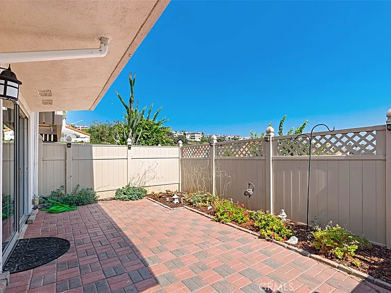 712 Calle Divino — Photo 31