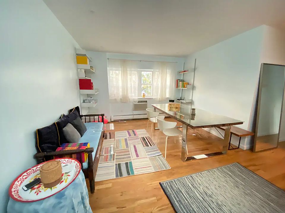 1st image of 158 Jefferson St #3