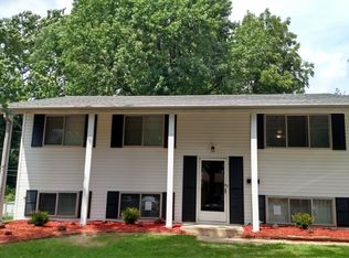 5209 Ville Cecelia Ln, Hazelwood, MO