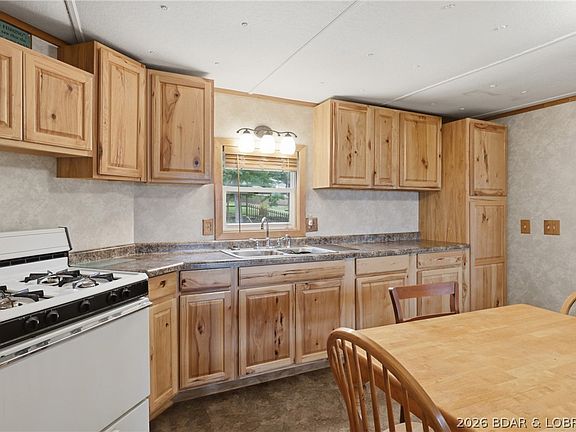 5th image of 4672 Arlene Dr