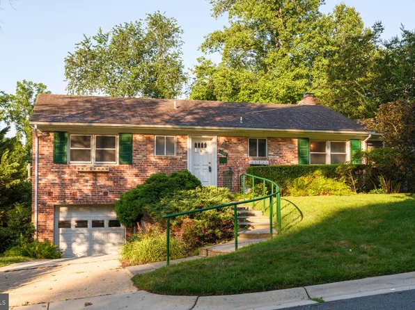 6502 Brookes Hill Ct, Bethesda, MD 20816