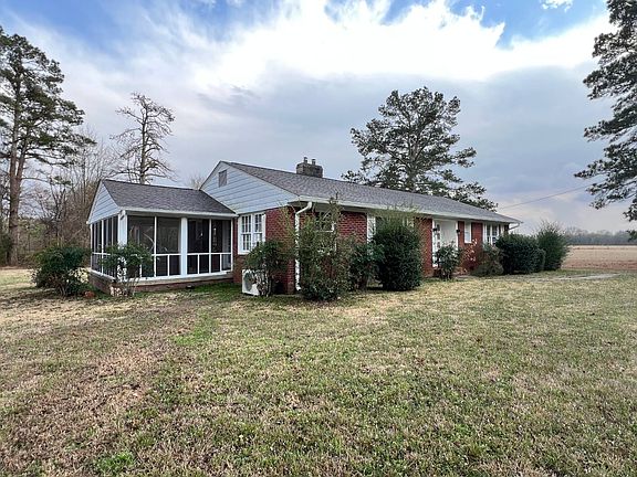3rd image of 1192 Riverdale Rd