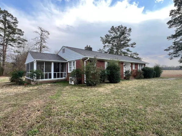 1129 Riverdale Rd, Grenada, MS 38901