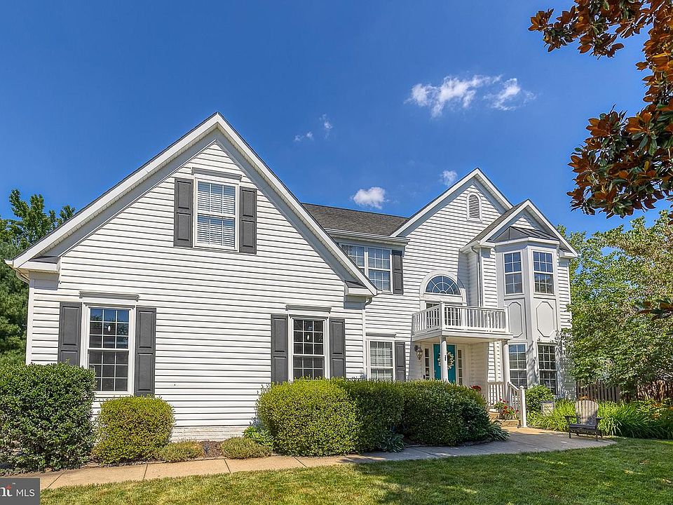 1st image of 20 Scotland Cir