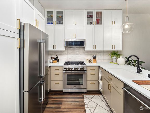 3rd image of 375 Kirkland Avenue #143