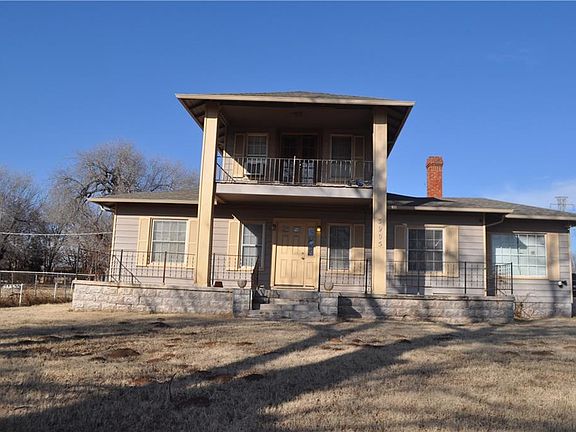 2nd image of 3901 NE 23rd St