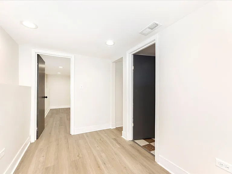 4849 W Hutchinson St #1 — Photo 26