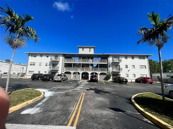 16215 NE 18th Ct APT 212, North Miami Beach, FL 33162