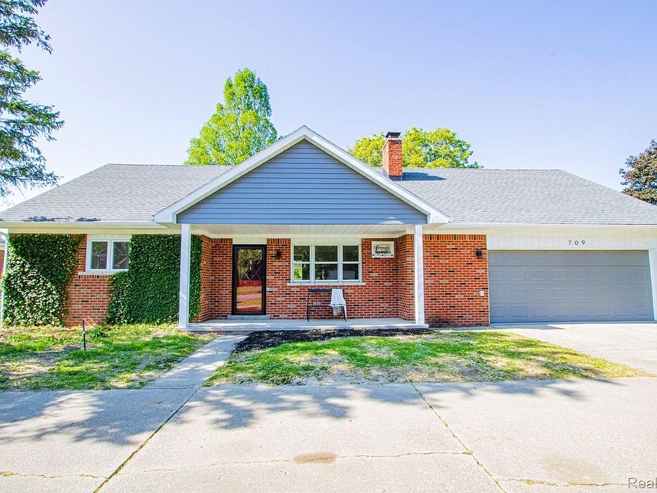 1st image of 709 Trombley Dr