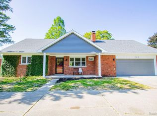 709 Trombley Dr, Troy, MI