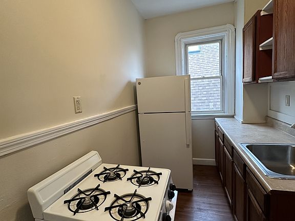 3rd image of 237-239 Ashley Blvd #3