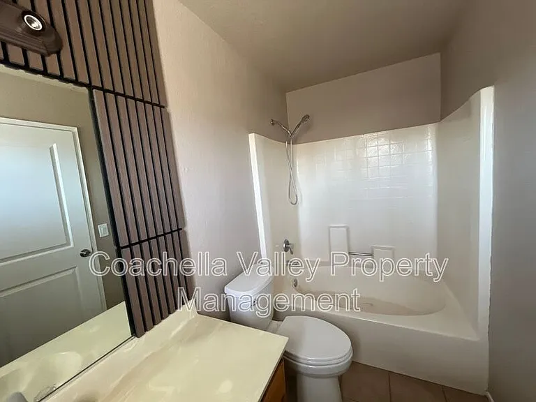 32934 Rancho Vista Dr #4 — Photo 22