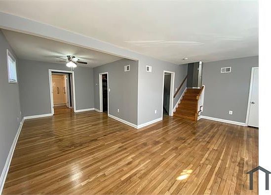 4th image of 200 Ingleside Ave