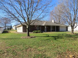 14 Skyline Dr, Adrian, MO 64720