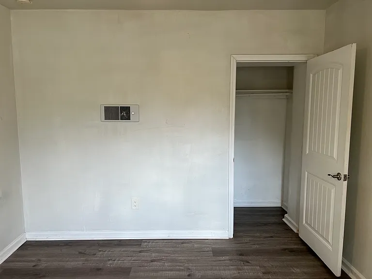 536 S Tulip St — Photo 15