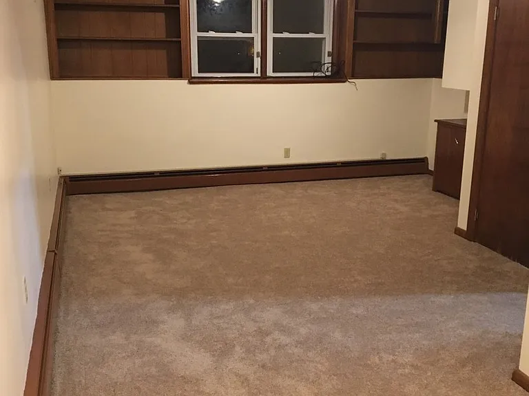 58 Versailles St — Photo 21