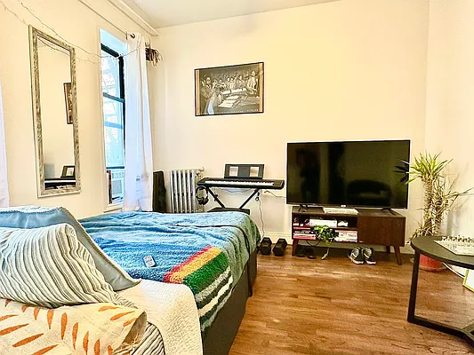 Rented by Corcoran | media 11