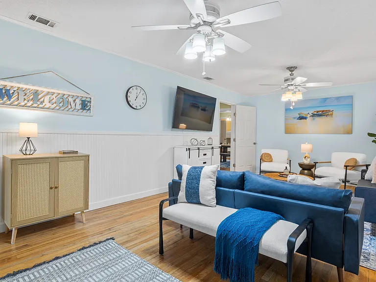 807 Ruth Ave — Photo 1