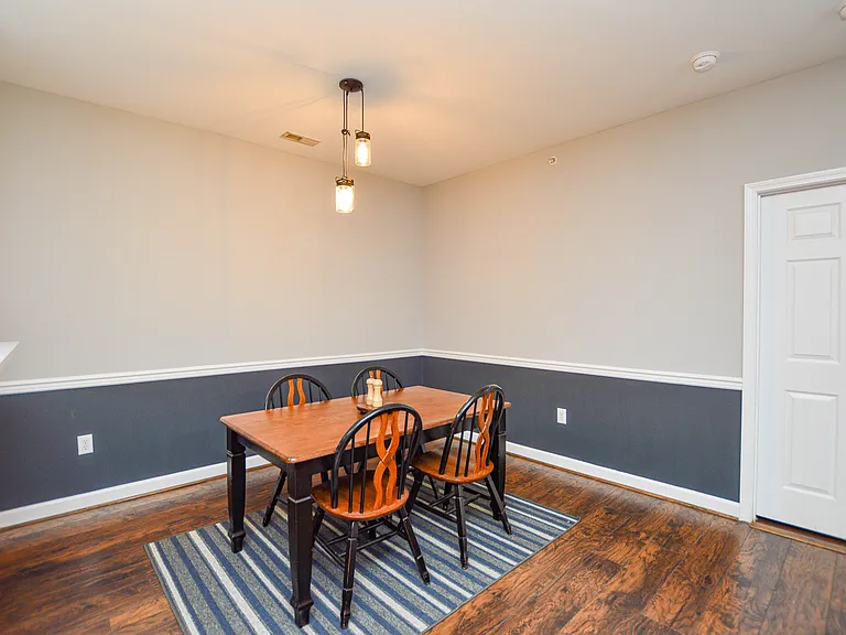 10663 Hill Point Ct — Photo 6