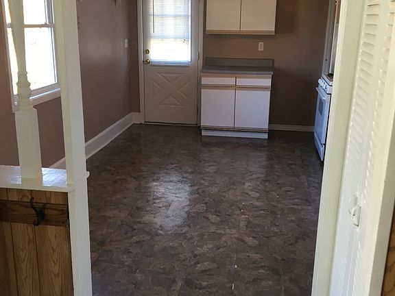 4th image of 199 Meadow Ln