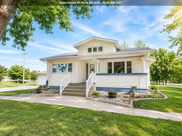 900 Cameo St, Onawa, IA 51040