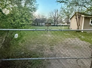 4 Hill Ln, Red Oak, TX 75154