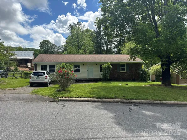 9 Hillview Rd, Asheville, NC 28805