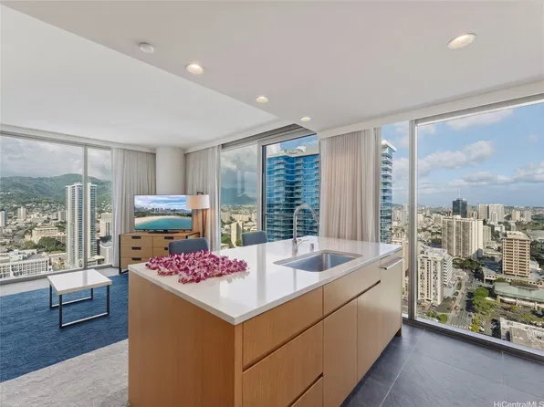 1390 Kapiolani Blvd #3313, Honolulu, HI 96814